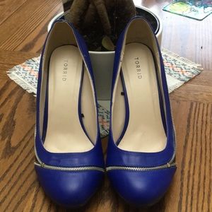 Blue and Black Zipper Heels